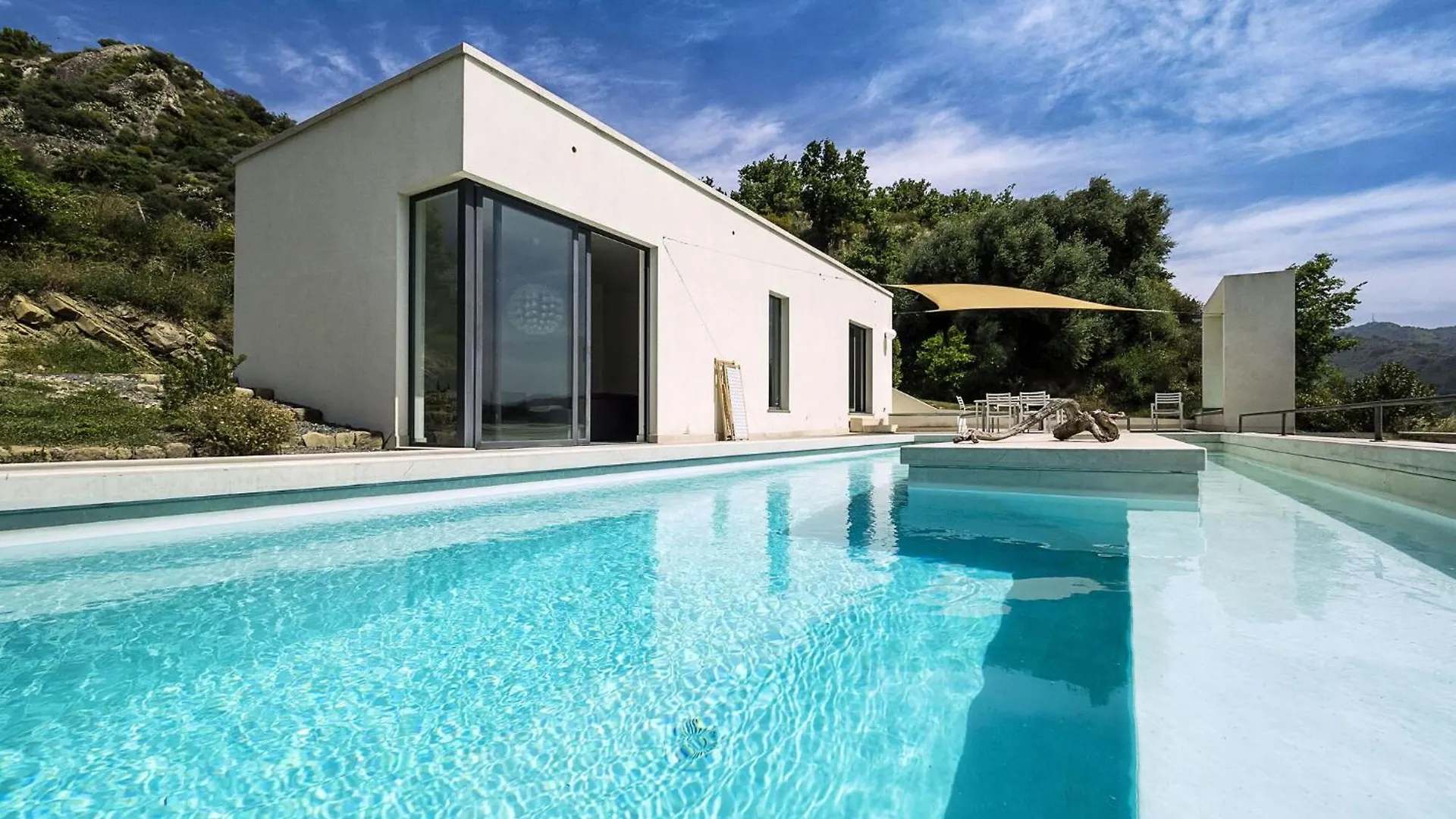 Villa Alcantara Gaggi Italy